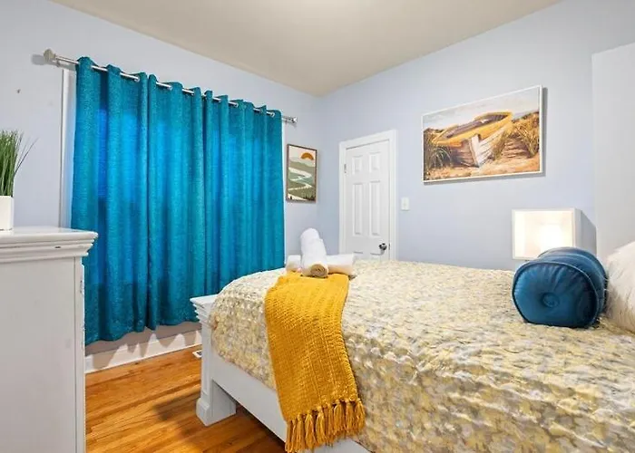 Apartment New Luxurious 5bd-2ba Duplex-free Wine-2car Parking Chicago