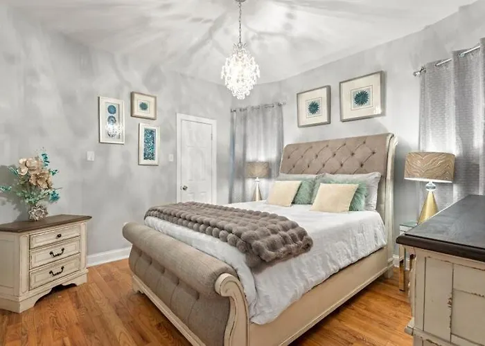 Luxury 5bd-2ba Duplex-near Obama Center Free Wine&parking * Chicago