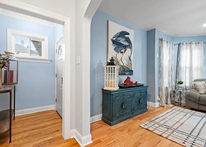 New Luxurious 5bd-2ba Duplex-free Wine-2car Parking Apartment