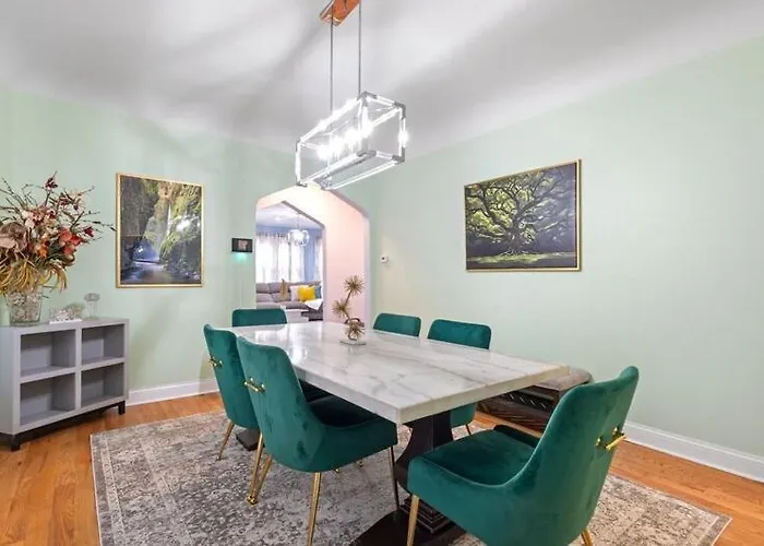 New Luxurious 5bd-2ba Duplex-free Wine-2car Parking Apartment *