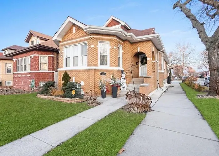 New Luxurious 5bd-2ba Duplex-free Wine-2car Parking * Chicago